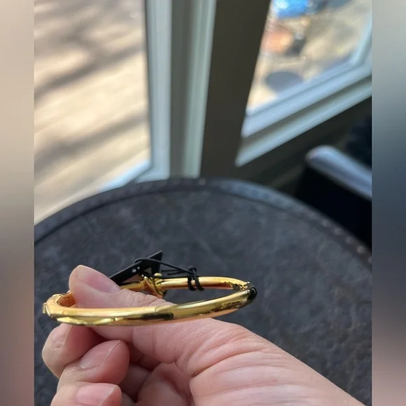 KATE SPADE SAILOR’S KNOT GOLD HINGE BANGLE BRACELET - Picture 6 of 7